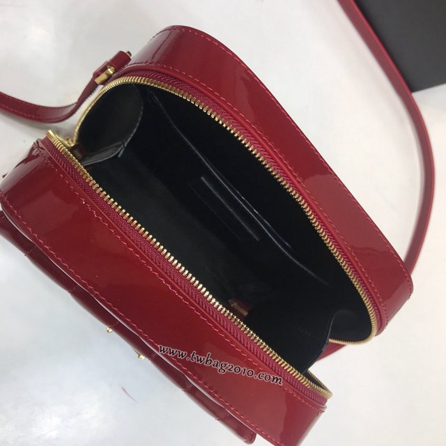 YSL专柜款女包 聖羅蘭經典款Vicky絎縫漆皮相機包 YSL肩背斜挎包 555052  jjh1065